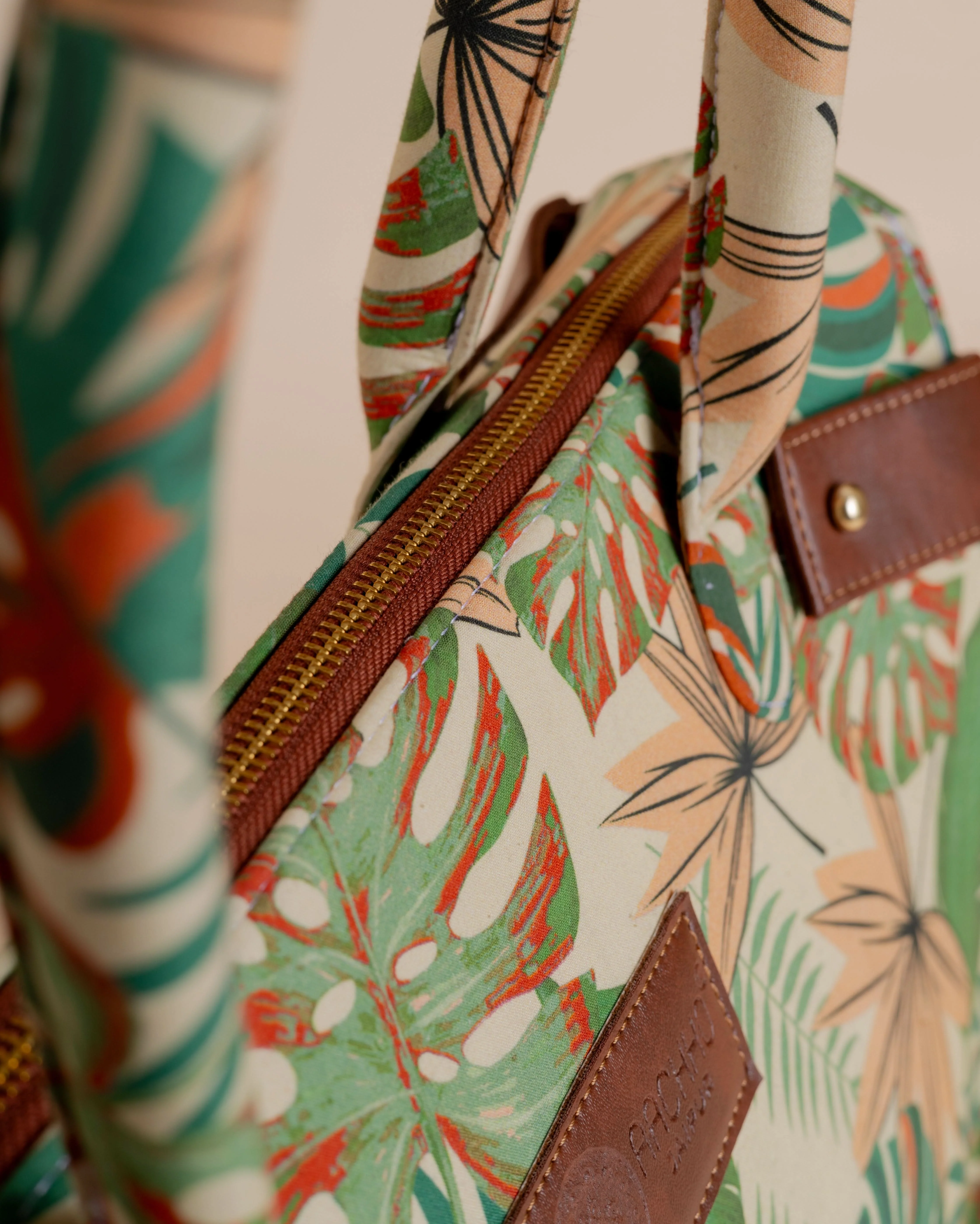 Tropical Glow Shoulder Bag - Image 7