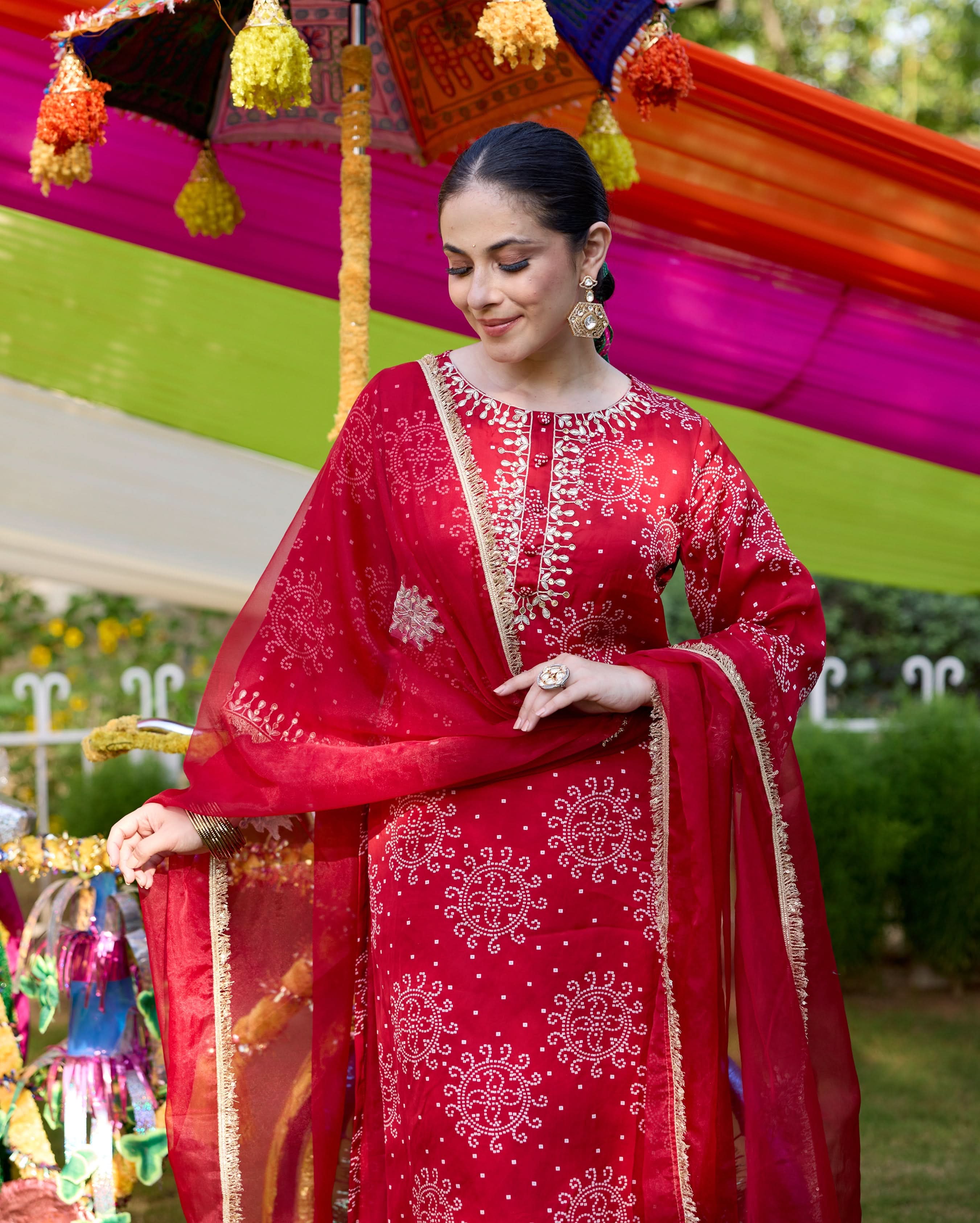 Vaidehi Maroon Bandhani Satin Suit Set - Image 5