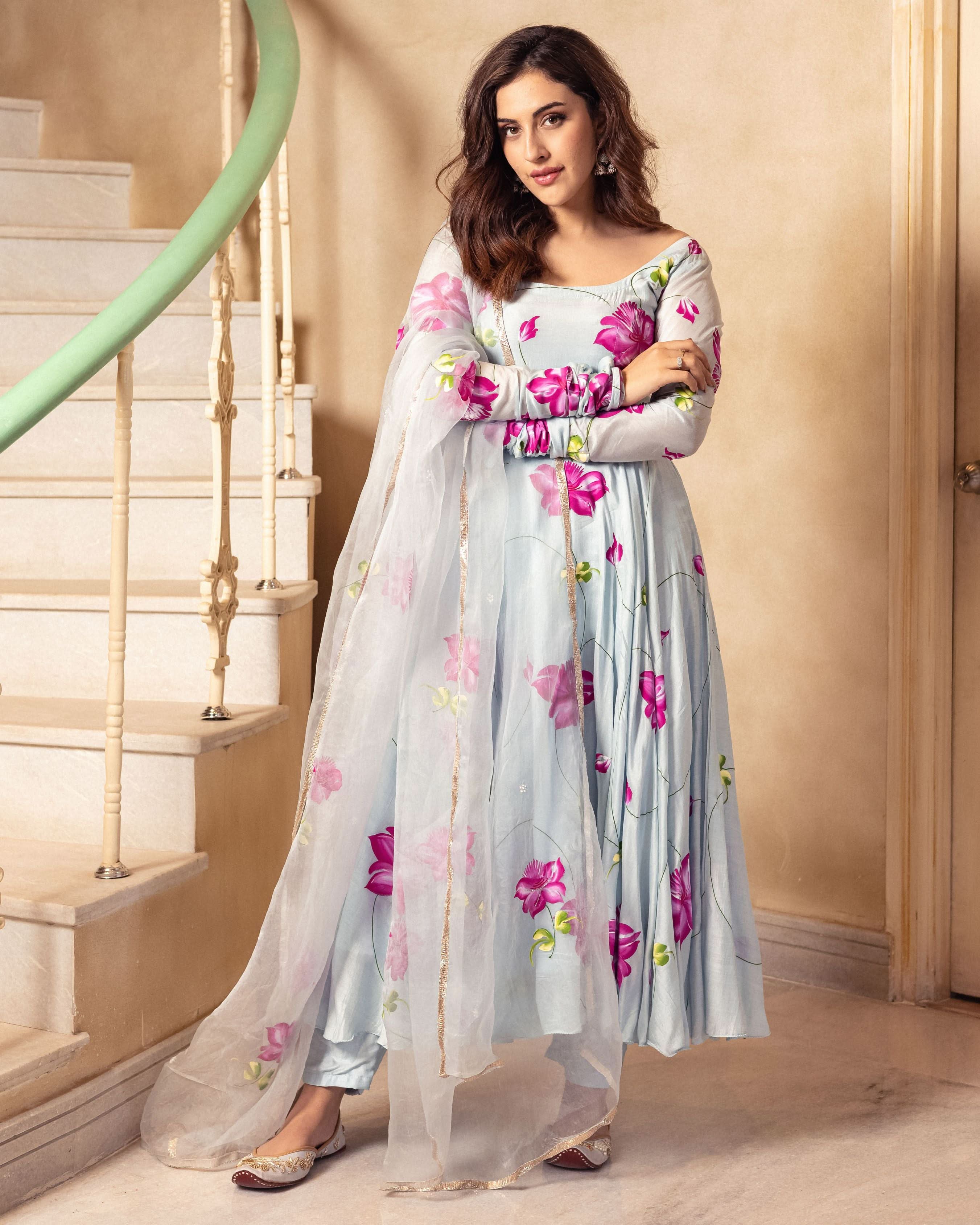 Varari Handpainted Suit Set - Image 6