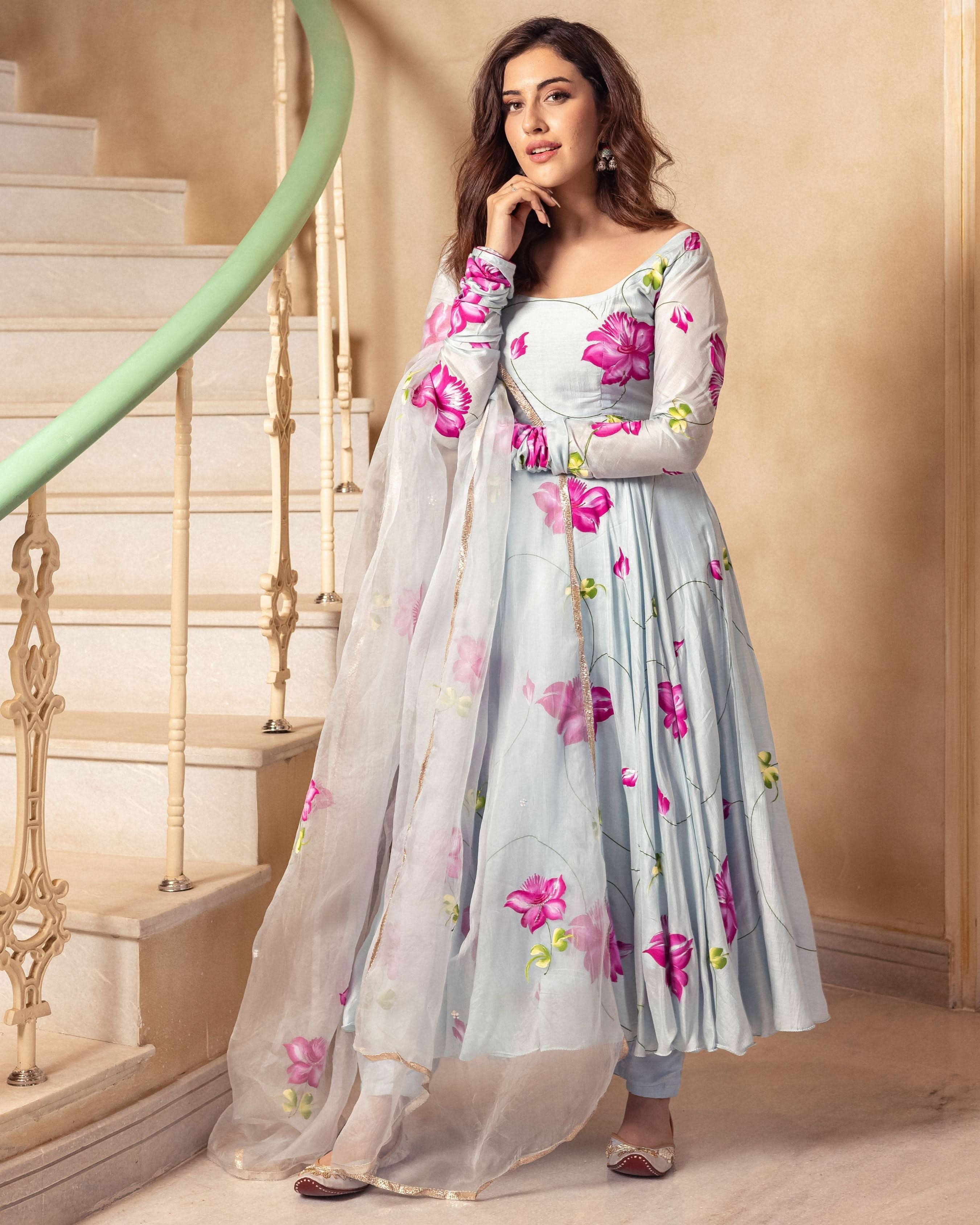 Varari Handpainted Suit Set - Image 7