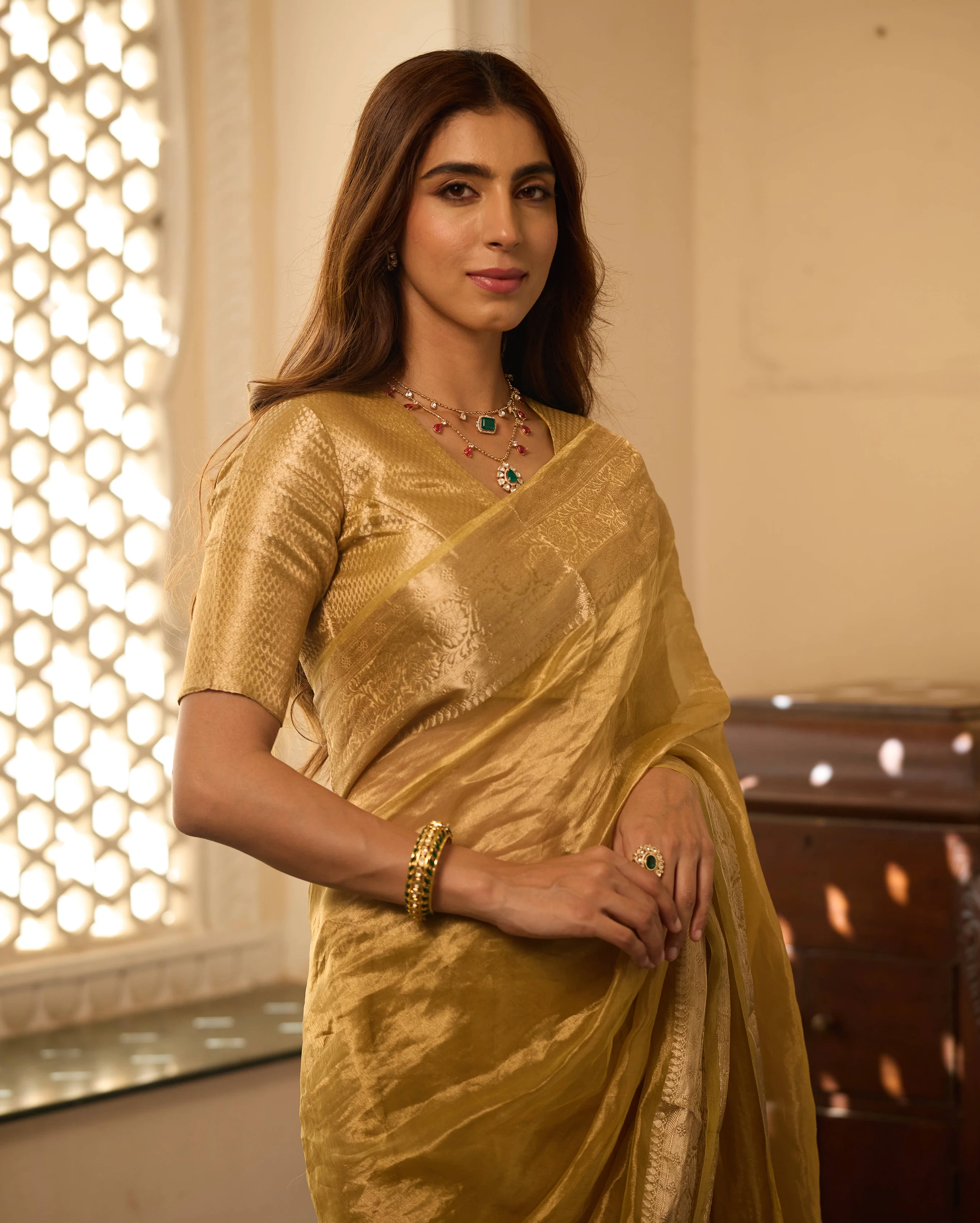 Vibha Golden Solid Pure Tissue Saree - Image 4