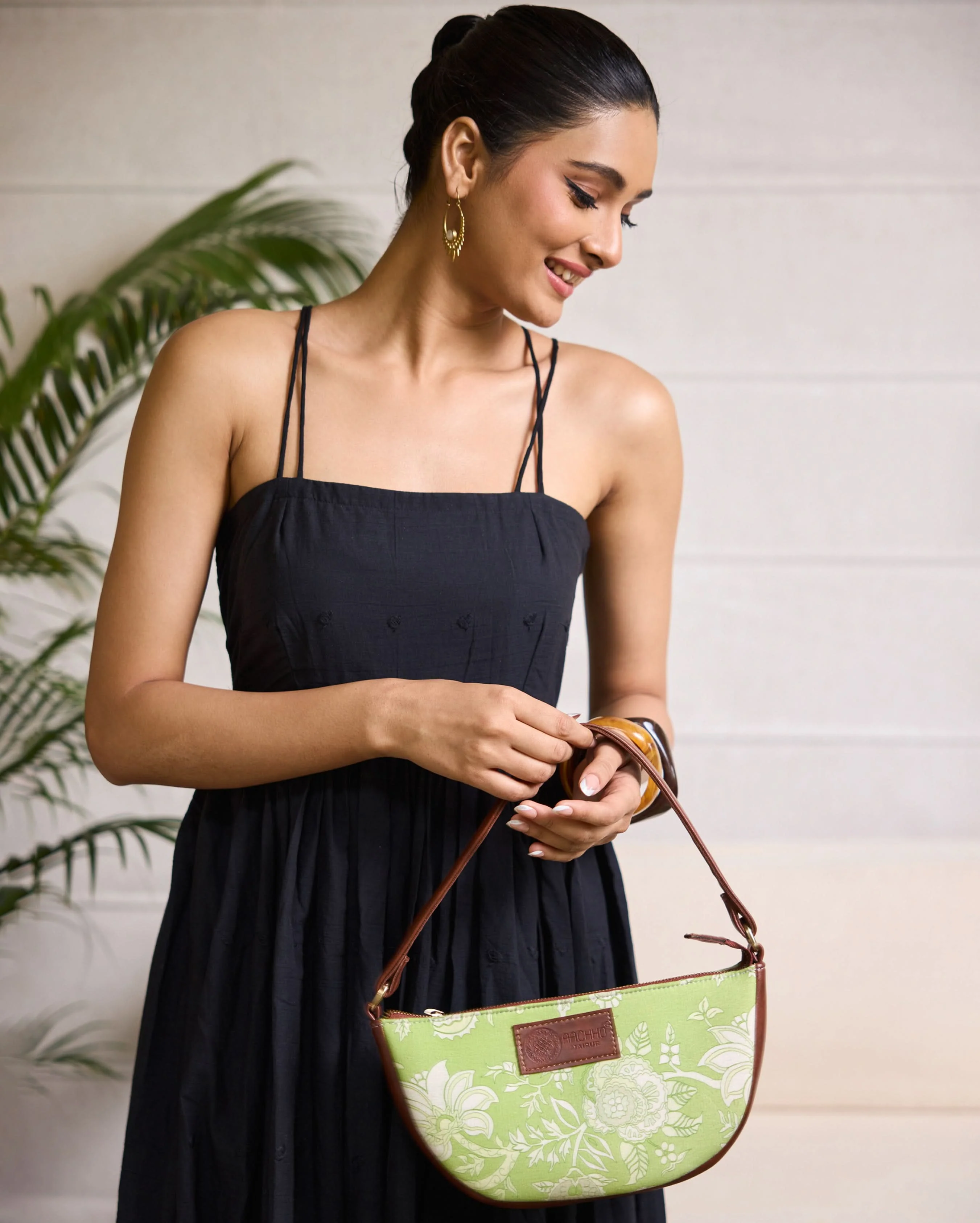 Virelia Green Fanny Bag - Image 3