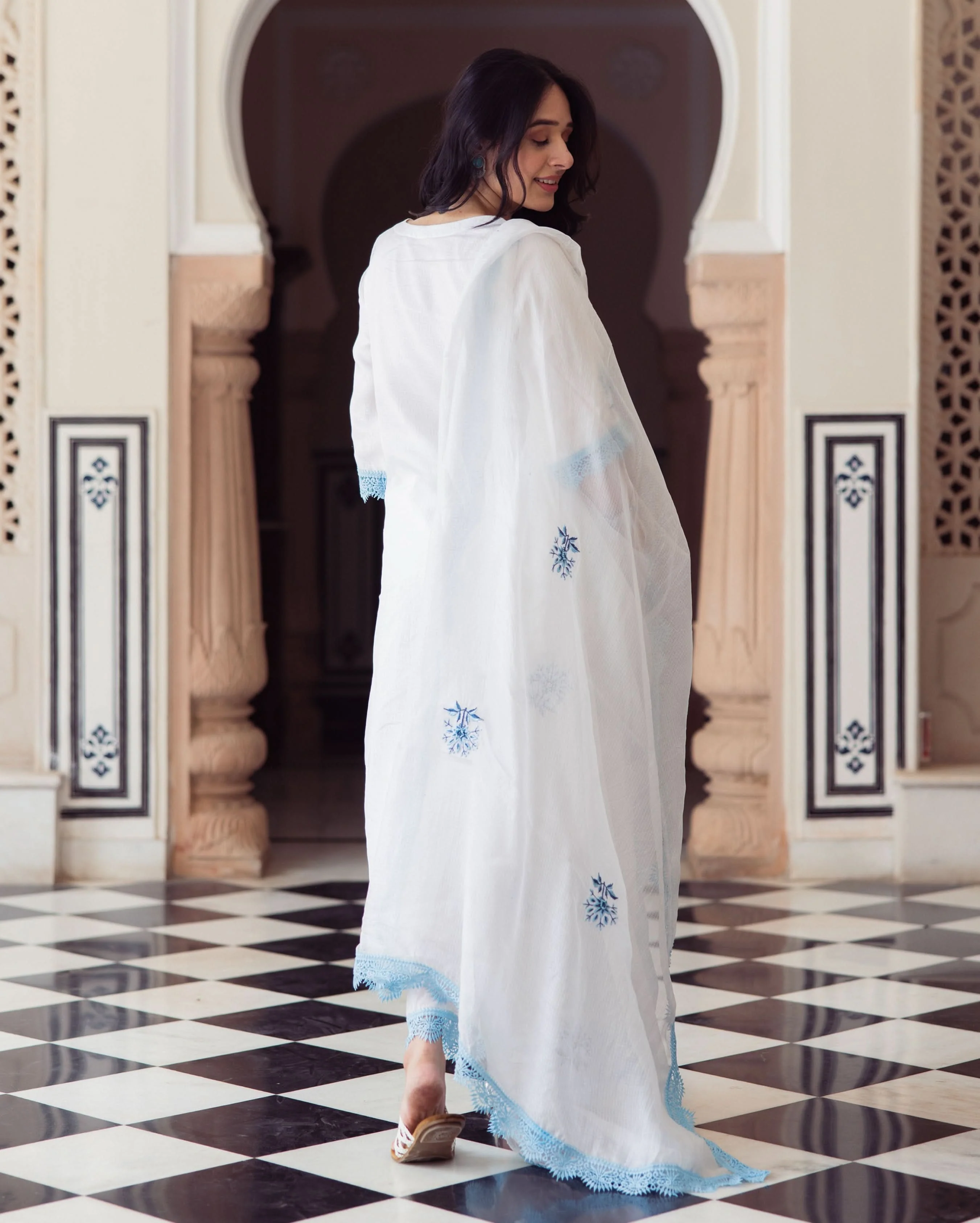 Vista White Embroidered Doria Suit Set - Image 8