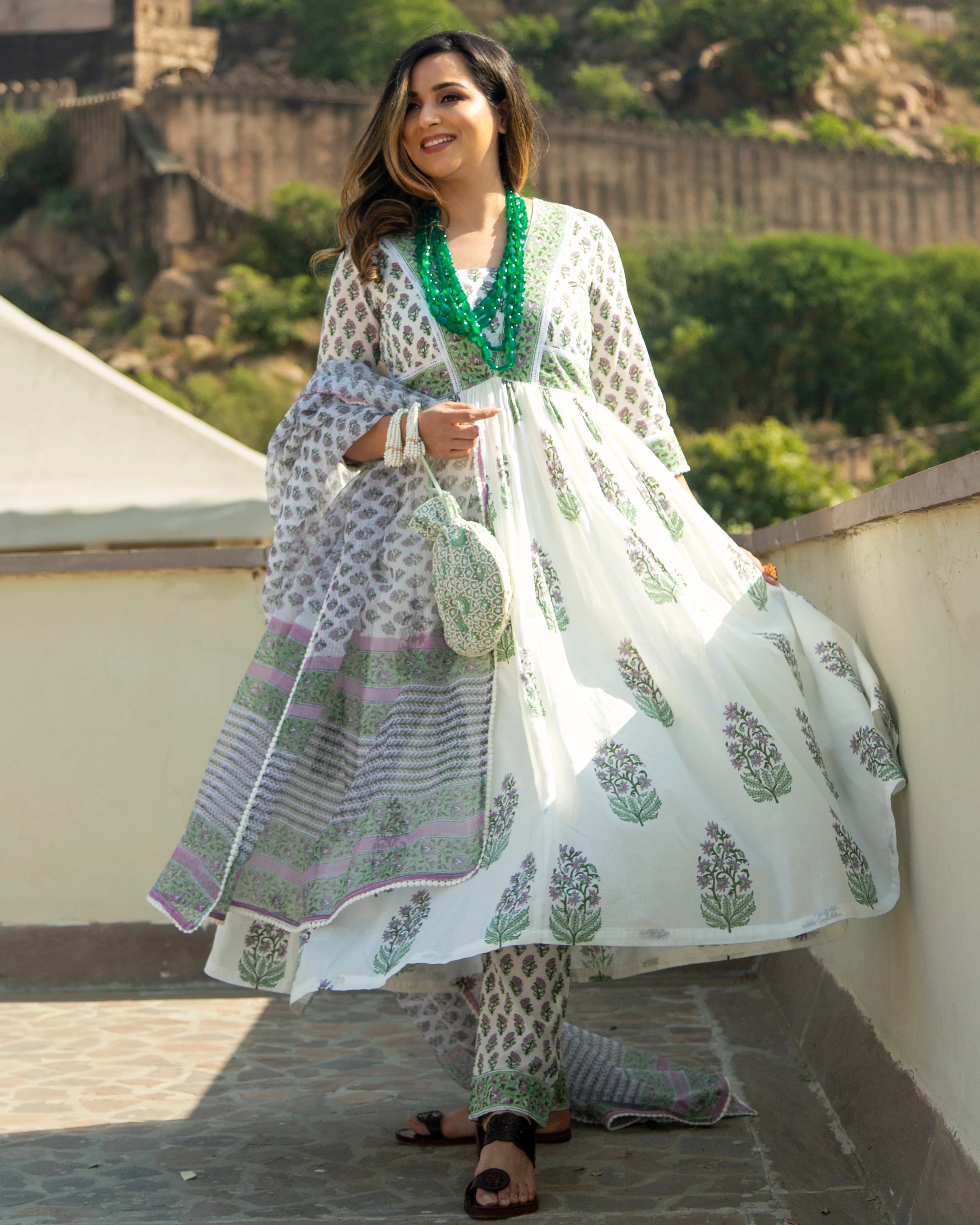 WHITE ONYX HANDBLOCK SUIT SET - Image 3