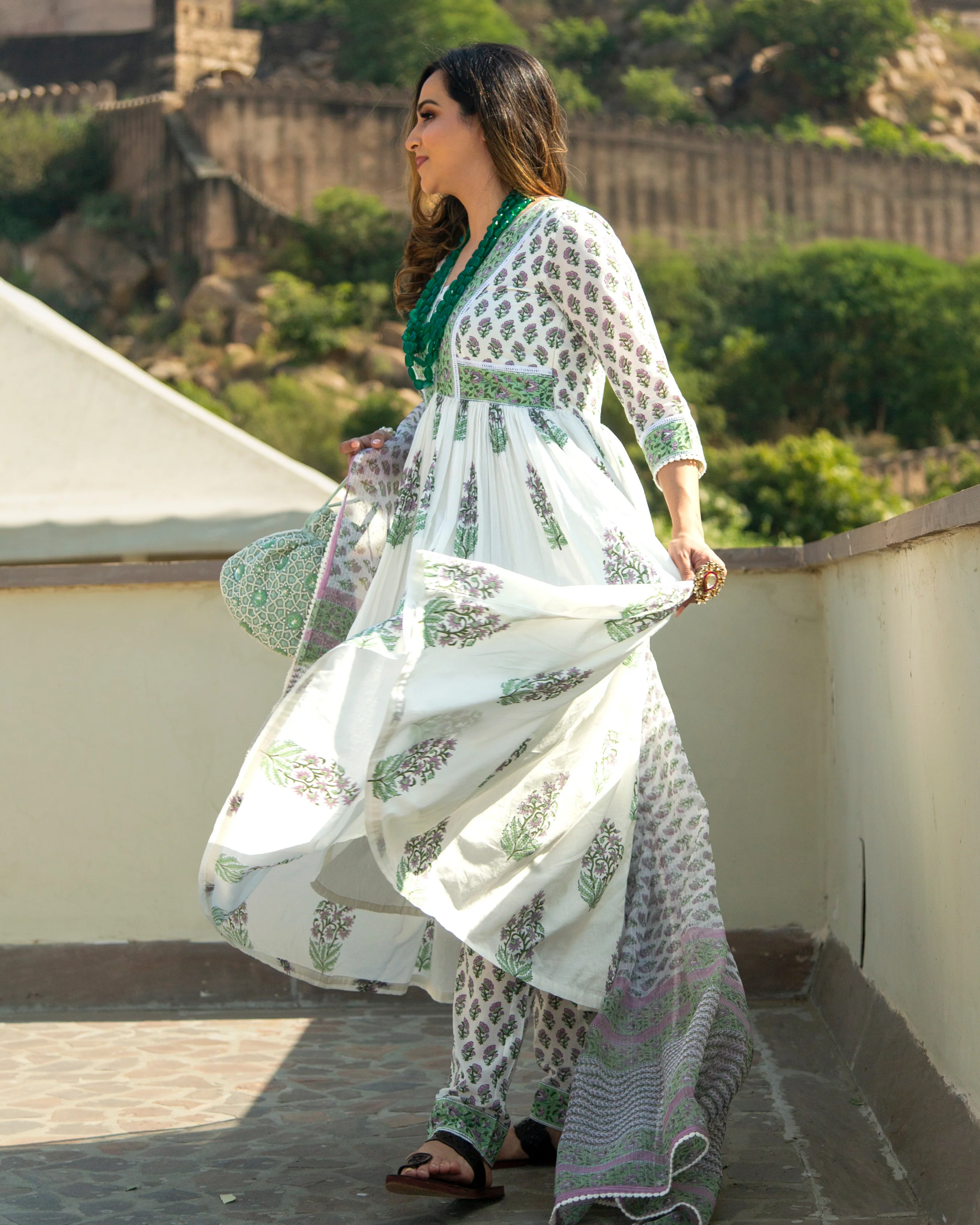 WHITE ONYX HANDBLOCK SUIT SET - Image 5