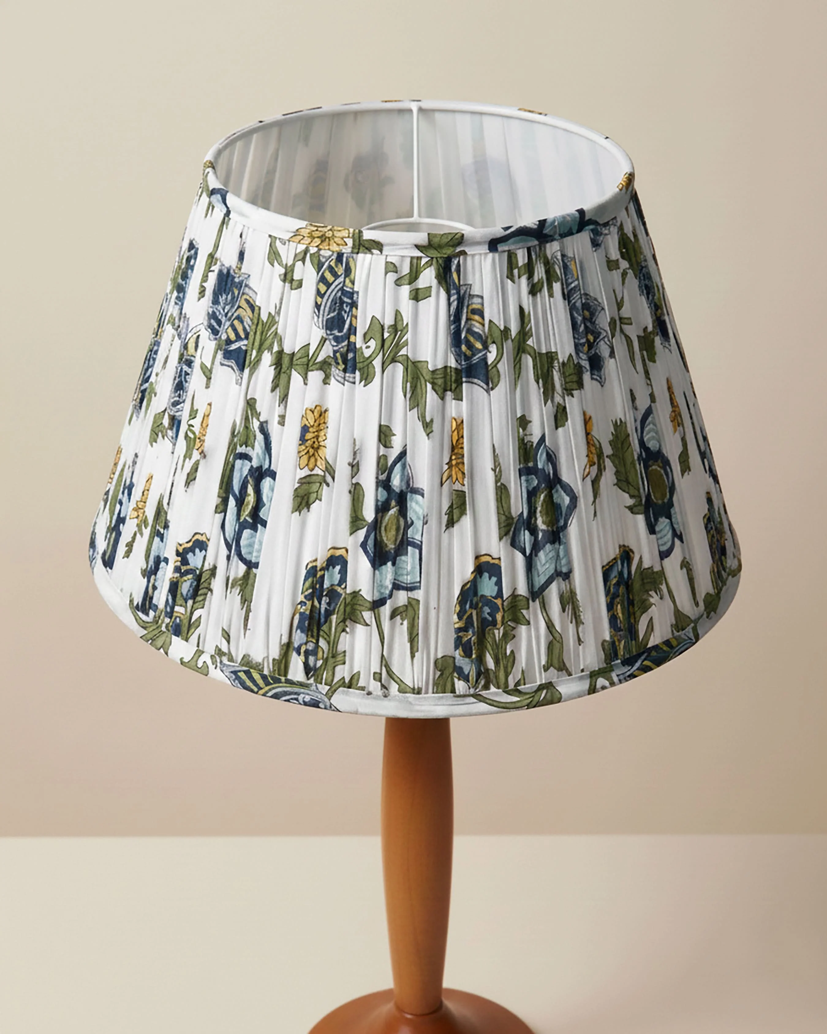 Wing White Handblock Circular Lampshade - Image 3
