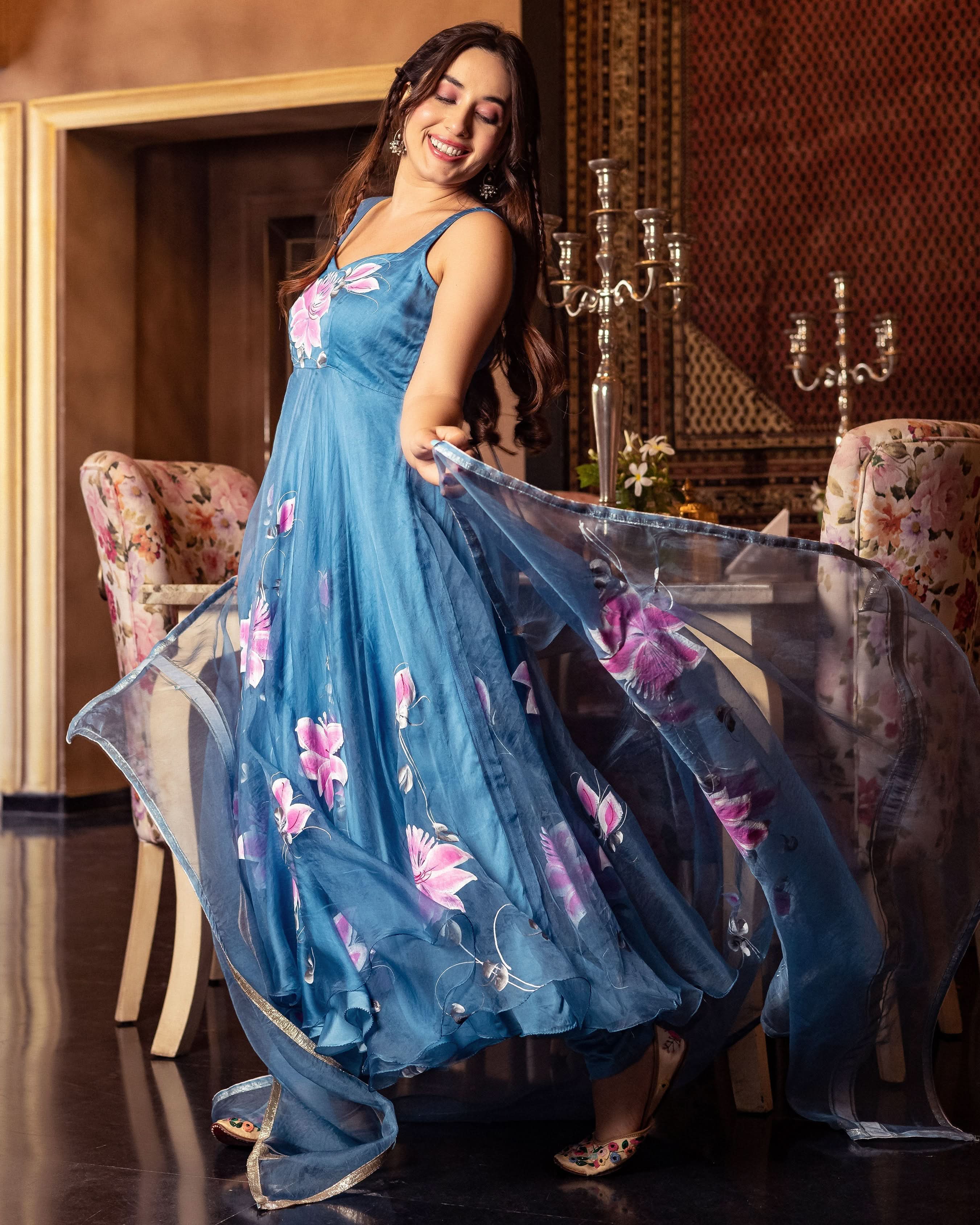 Zarqa Organza Handpainted Suit Set - Image 2